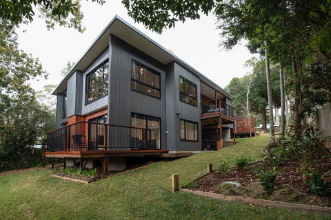 Springbrook25 Whole House - Holiday Sydney 0