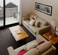 Squatters Run Apartments