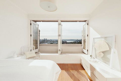 Stunning Sydney Harbour Views - Holiday Melbourne 1