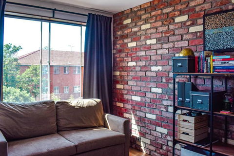 Stylish Modern Apartment Located In Marrickville - Byron Bay Accommodation 1