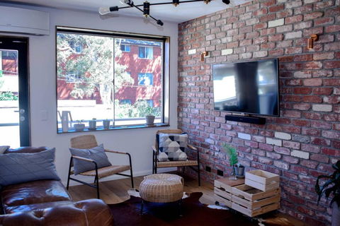 Stylish Modern Apartment Located In Marrickville - Byron Bay Accommodation 0
