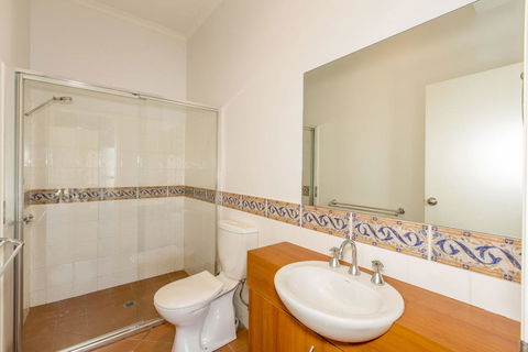 STYLISH, SUN-DRENCHED AND SOPHISTICATED - Holiday Melbourne 3
