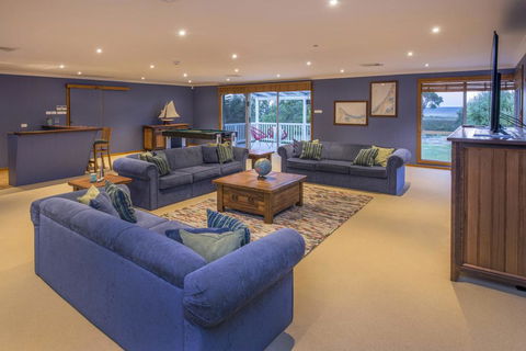 Sugar Shack - Character Family Home Right On The Ocean - Accommodation Australia 3