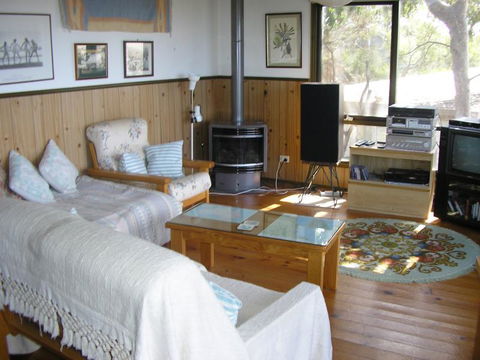 Sunningdale Beach House 16 - Accommodation Australia 3