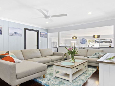 Sunset Beach - Situated Between Two Beaches And A Lake - Holiday Melbourne 0