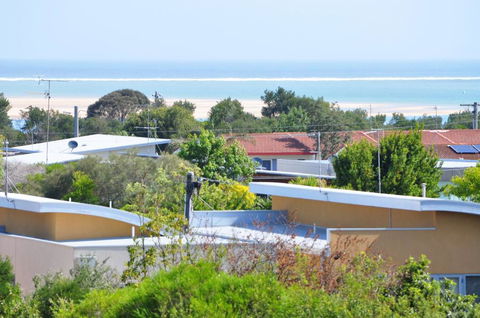 SUNSET WATERS - INLET SIDE - Holiday Melbourne 1
