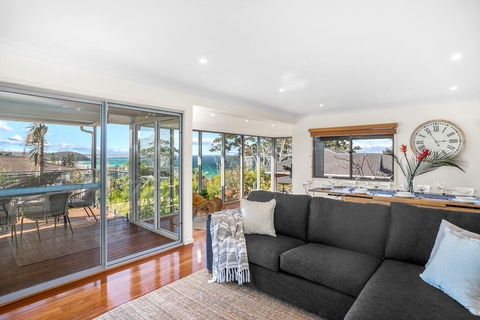 Surfers Beach House - Holiday Melbourne 3