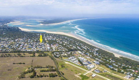 SURFSIDE GETAWAY IN PICTURESQUE INVERLOCH - Holiday Melbourne 1