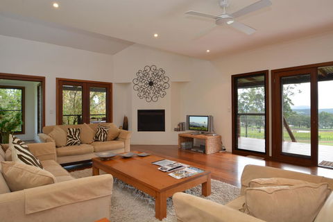 Tellace Wines Homestead - Byron Bay Accommodation 2