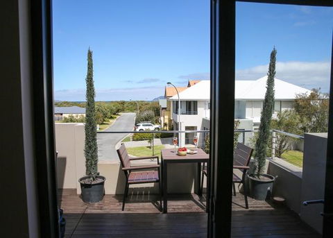 The Beach House At Bayside - Holiday Melbourne 1