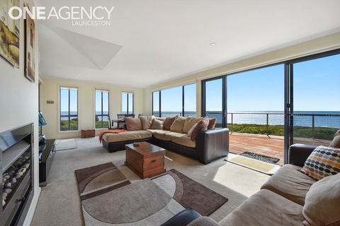 Seaspray - Caravan Park Accommodation 0
