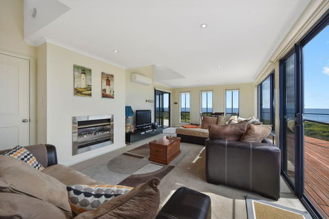 Seaspray - Caravan Park Accommodation 14