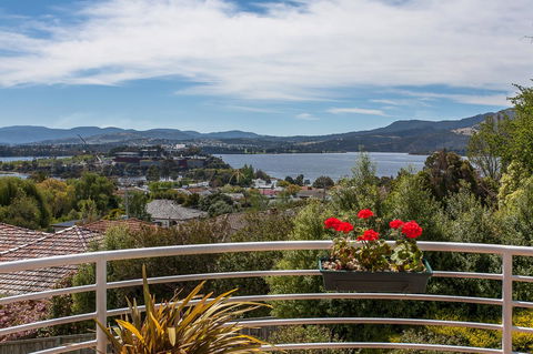 Isle Of Views - Caravan Park Accommodation 17