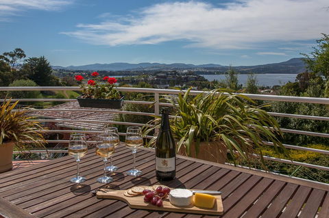 Isle Of Views - Caravan Park Accommodation 16
