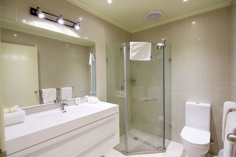Best Western Plus Buckingham International - Victoria Tourism 18