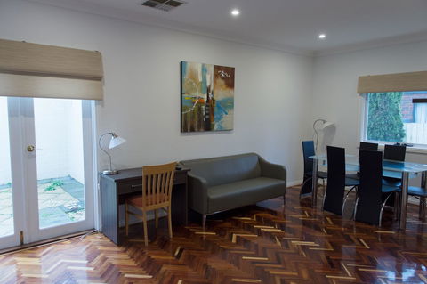 Best Western Plus Buckingham International - Victoria Tourism 32