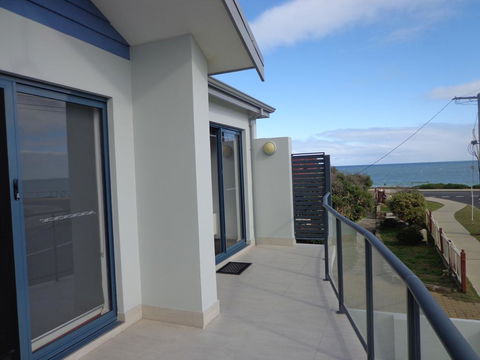 The Beach Villa Bunbury - WA Accommodation 2