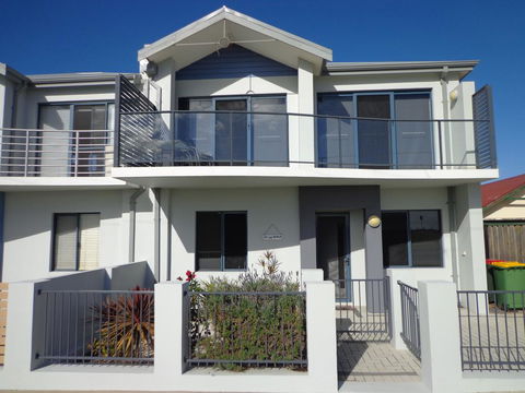 The Beach Villa Bunbury - WA Accommodation 0
