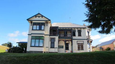 The Bischoff Hotel - Victoria Tourism 0