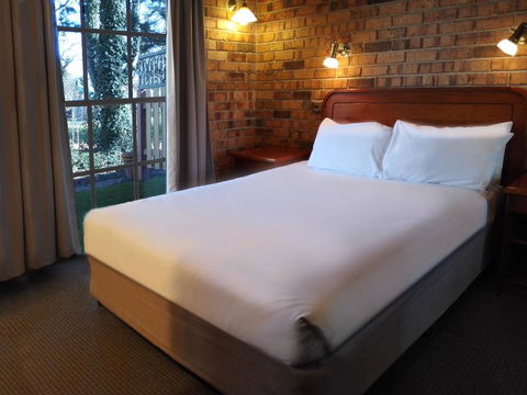 The Carrington Inn - Bungendore - Casino Accommodation 3