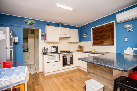 The Gee Beach House - Victoria Tourism 2