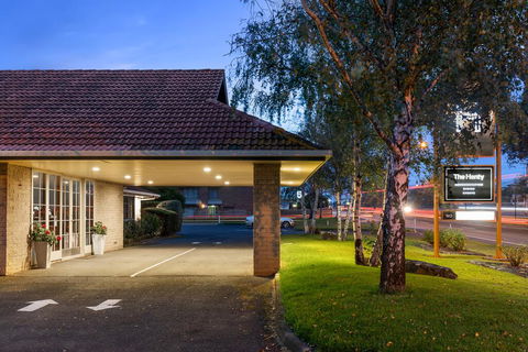 The Henty - Holiday Melbourne 1