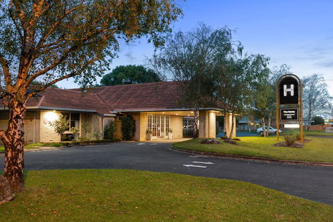 The Henty - Holiday Melbourne 0