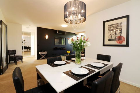 The Ivy - Long Stay Rates, Parking, Balcony - Casino Accommodation 0