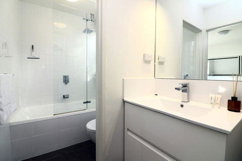 The Ivy - Long Stay Rates, Parking, Balcony - Casino Accommodation 2