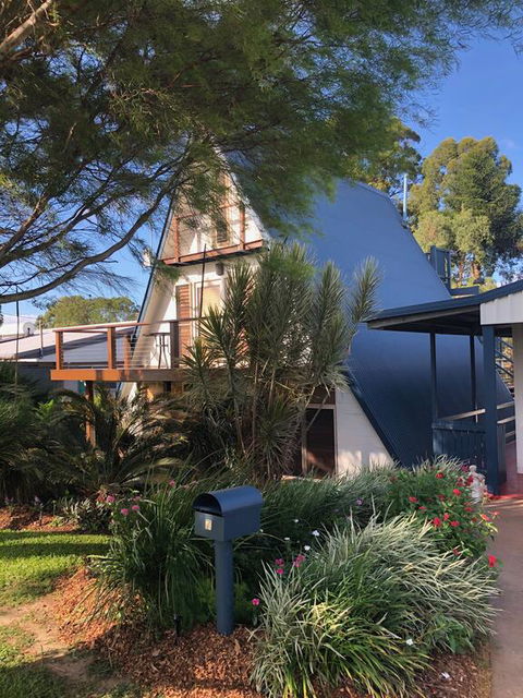 The Lake House - WA Accommodation 3