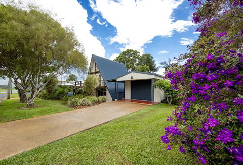 The Lake House - WA Accommodation 2