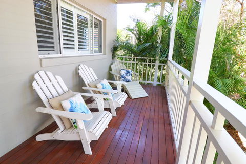 The Lakehouse In Raffetys Resort - Caravan Park Accommodation 2