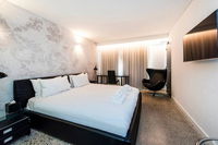 The Nest - Elegant Private Room Near The City  Roof Terrace