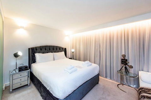 The Nest - Hollywood Style Space With Roof Terrace - Caravan Park Accommodation 0