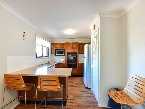 The Noraville House - Large Family Home - Holiday Melbourne 3