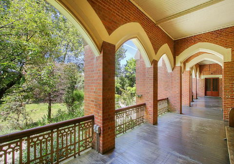 The Old Priory - Holiday Melbourne 0