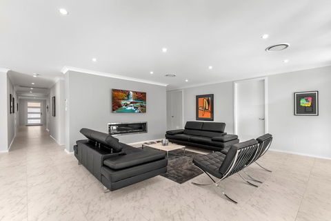 The Residence - Whitsundays Tourism 3