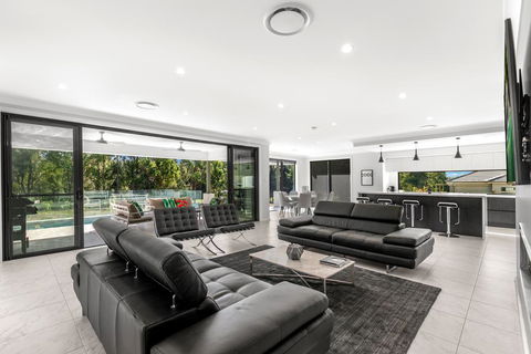 The Residence - Whitsundays Tourism 1