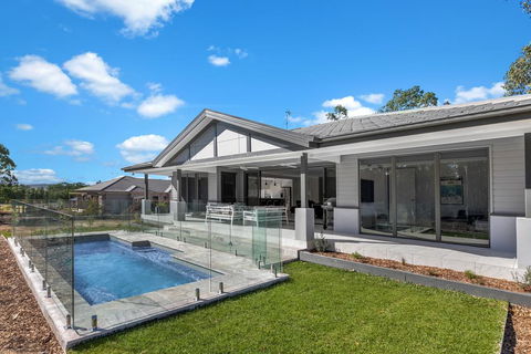 The Residence - Whitsundays Tourism 0