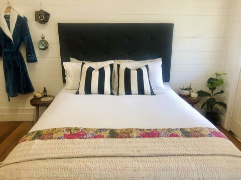The Residence Stylish Comfort With Fireplace - Byron Bay Accommodation 1