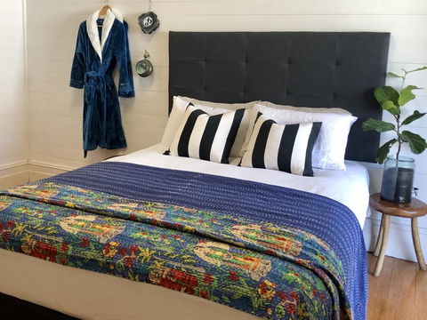 The Residence Stylish Comfort With Fireplace - Byron Bay Accommodation 3
