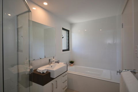 The Shae Luka - Private Apartment - Accommodation Australia 3