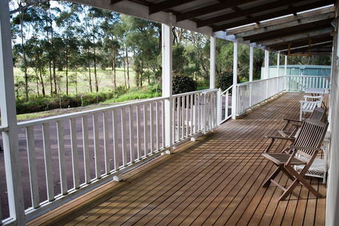 The Summer House Retreat - Casino Accommodation 3