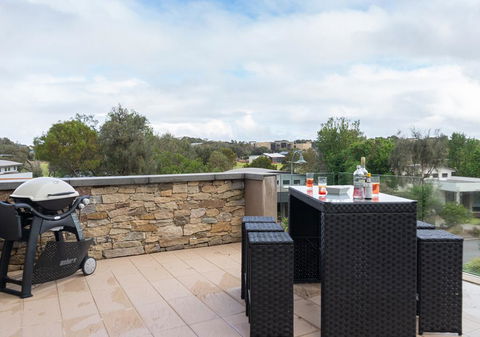 The Turnberry - Holiday Melbourne 1