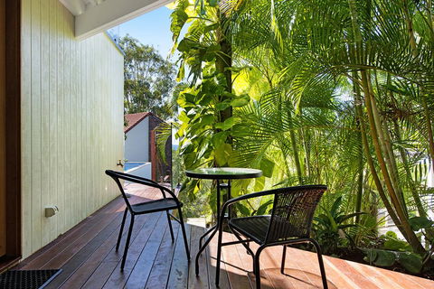 THE VIEW, TUGUN - 4 Bedrooms - Sea Views - Private Heated Pool - Holiday Sydney 3