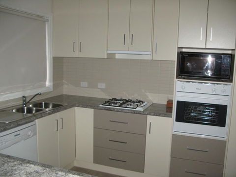 The Villa Kyabram - Holiday Melbourne 2