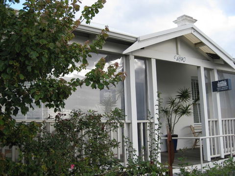 Three Chimneys Bed And Breakfast Boutique Guest House - Holiday Melbourne 0
