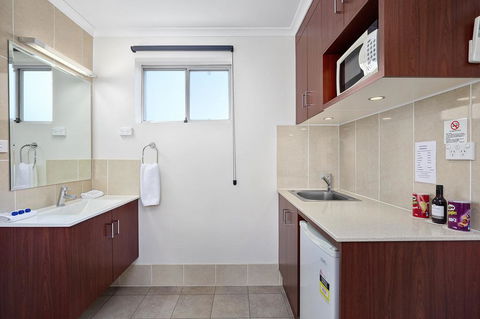 Thunderbird Motel Yass - Byron Bay Accommodation 3