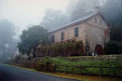 Tizzana Winery Bed And Breakfast - Accommodation Australia 0