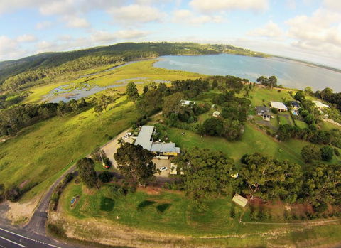 Top Of The Lake Holiday Units - Caravan Park Accommodation 0